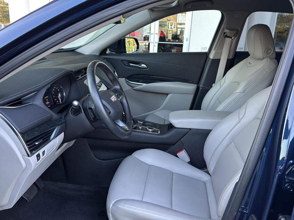used 2021 Cadillac XT4 car, priced at $30,991