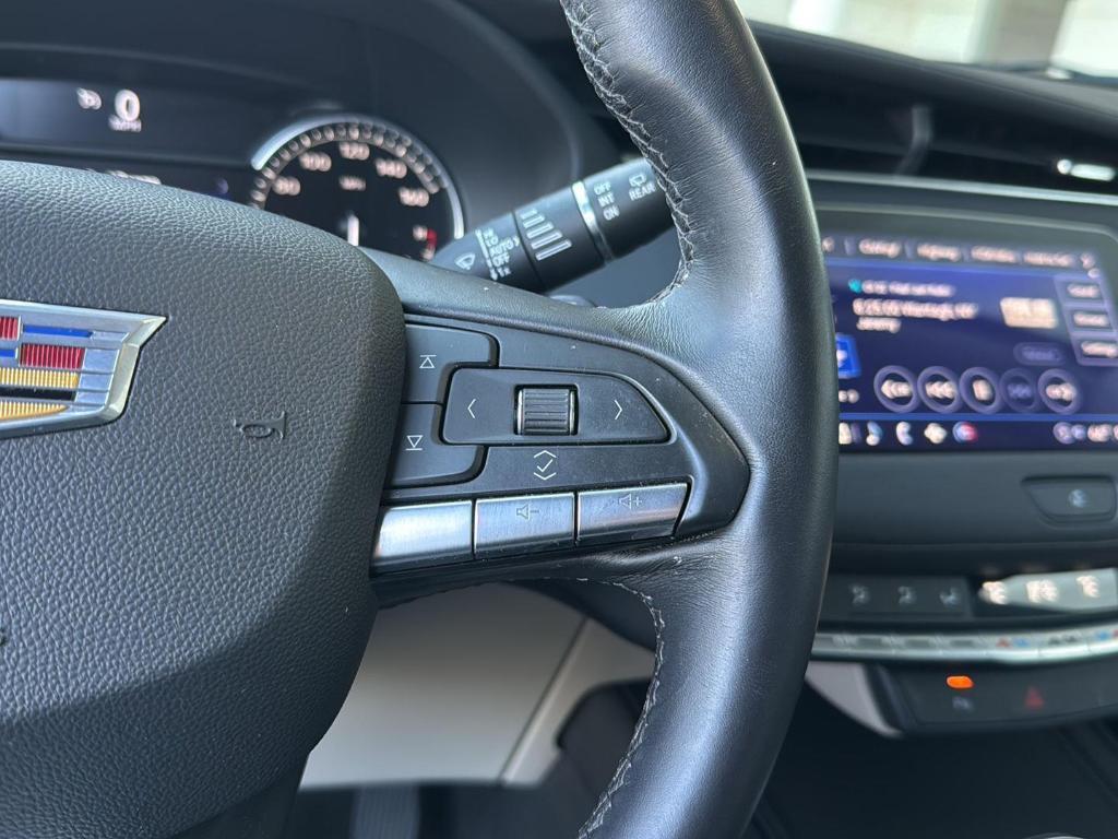 used 2021 Cadillac XT4 car, priced at $30,991