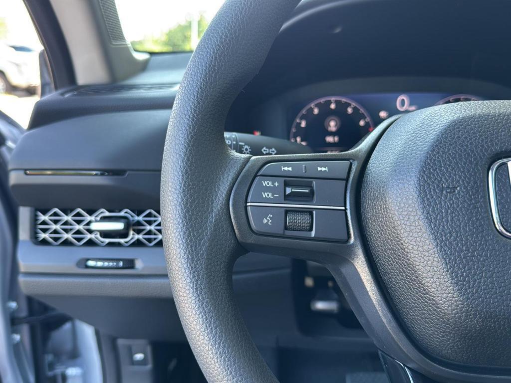 new 2025 Honda Accord car, priced at $31,710