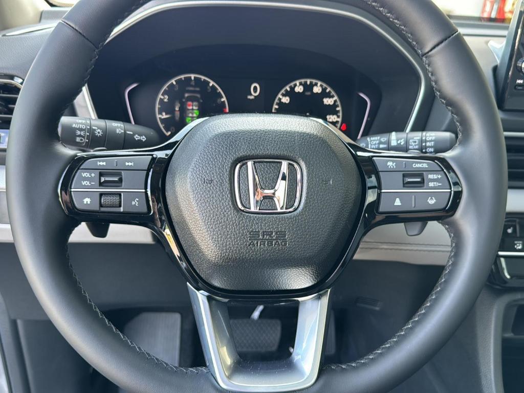 new 2025 Honda Pilot car, priced at $52,950