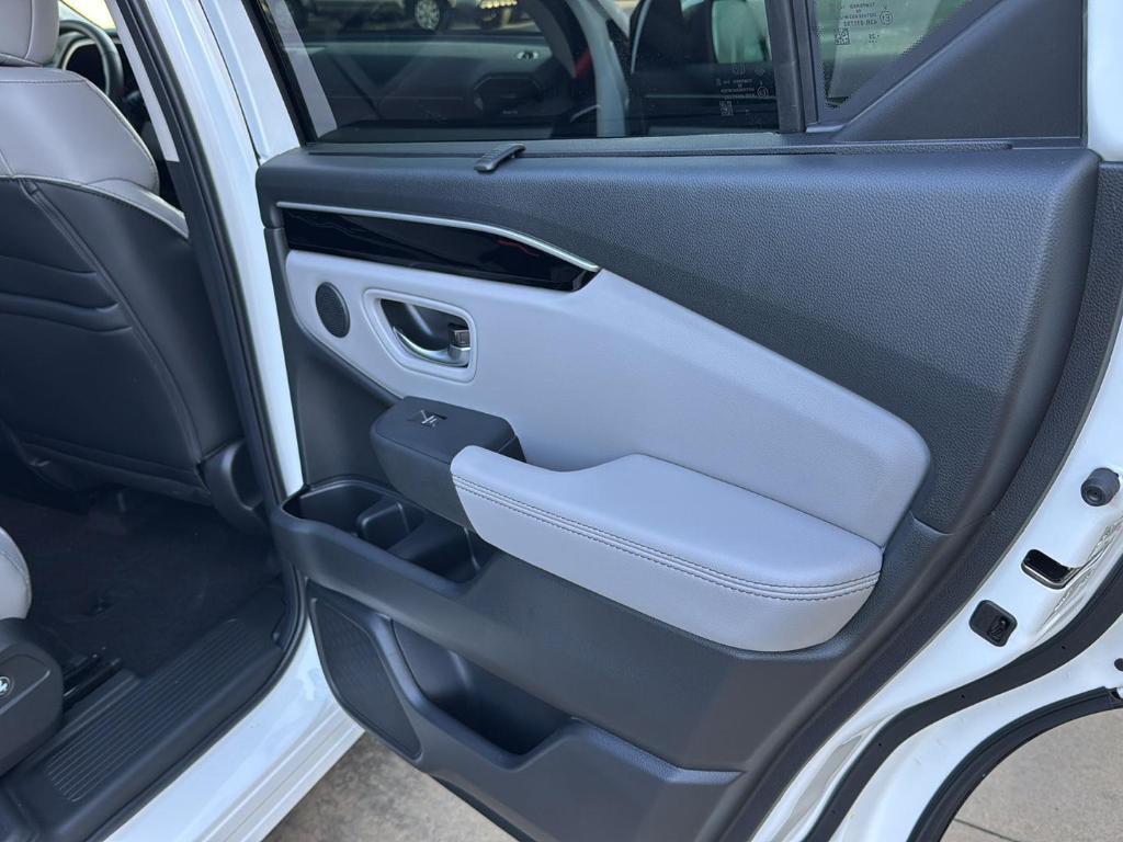 new 2025 Honda Pilot car, priced at $53,450