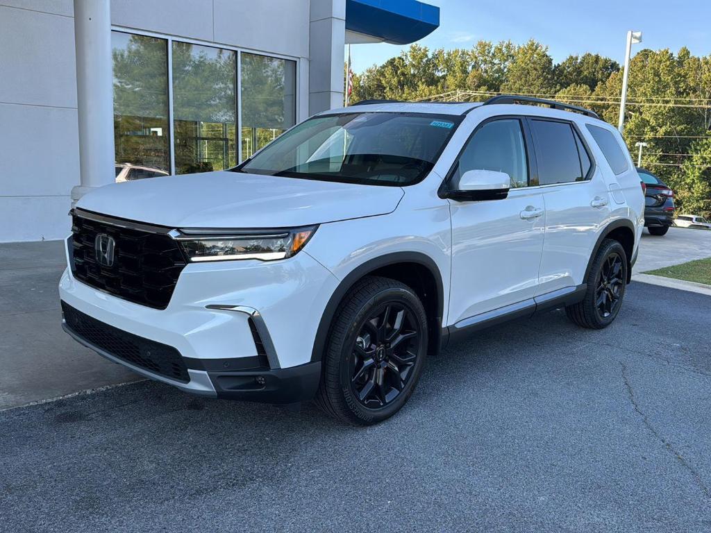 new 2025 Honda Pilot car, priced at $53,450