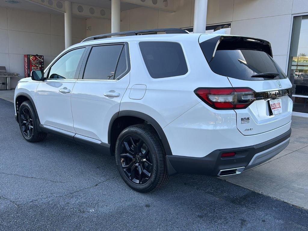 new 2025 Honda Pilot car, priced at $53,450