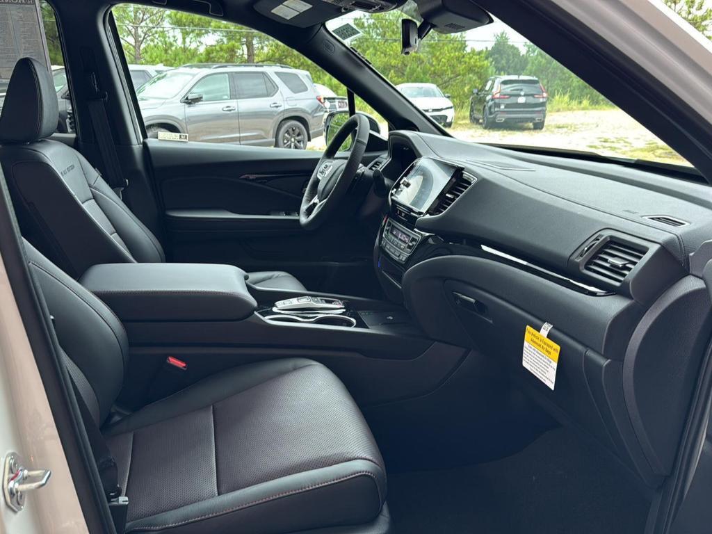 new 2025 Honda Ridgeline car, priced at $48,655