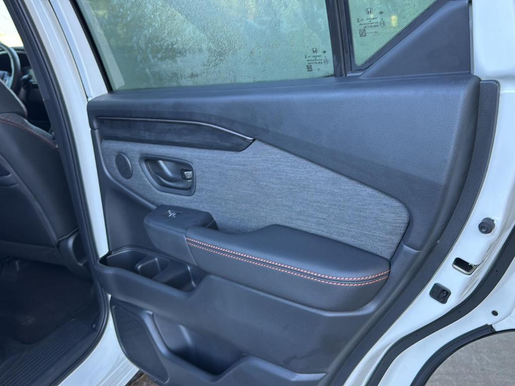 new 2026 Honda Passport car, priced at $50,400