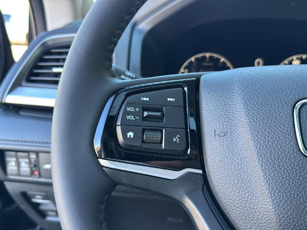 new 2025 Honda Odyssey car, priced at $44,265
