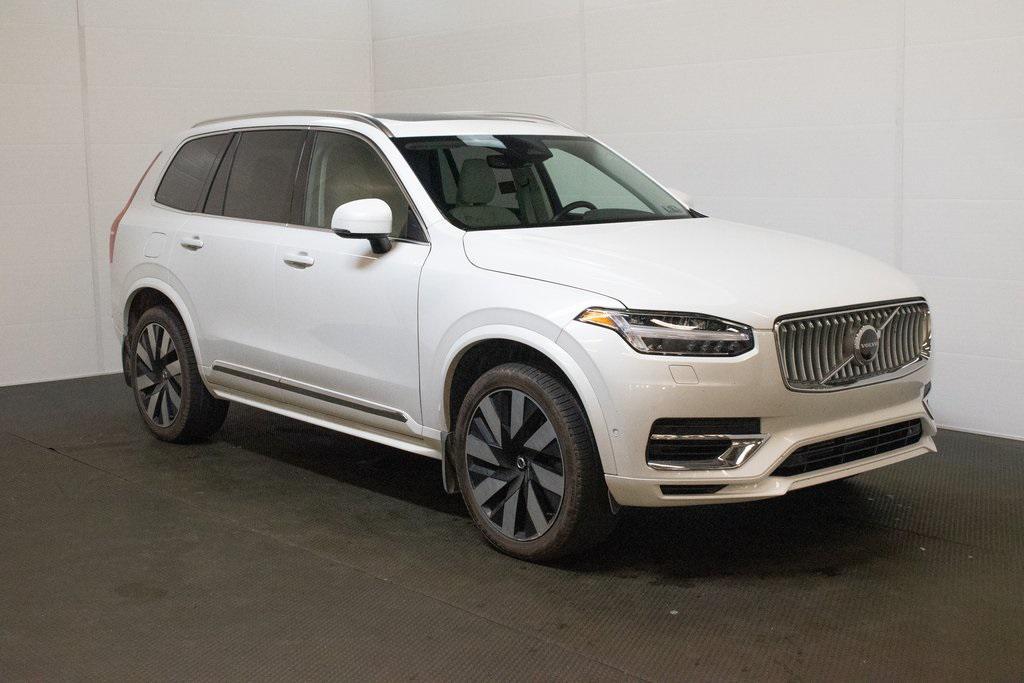 used 2025 Volvo XC90 Plug-In Hybrid car, priced at $65,000