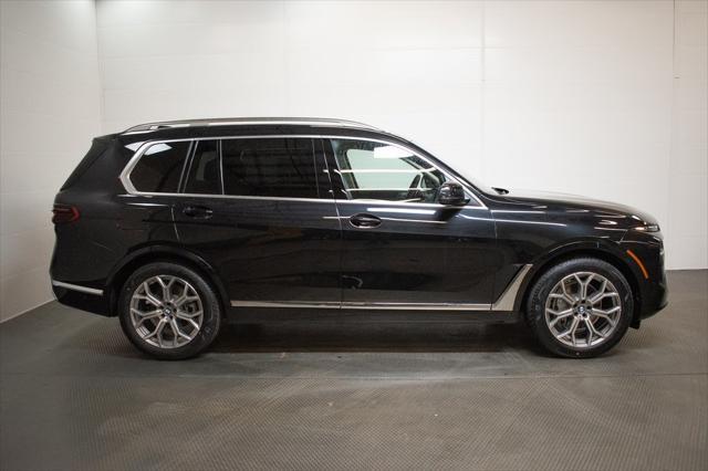 new 2025 BMW X7 car, priced at $90,385