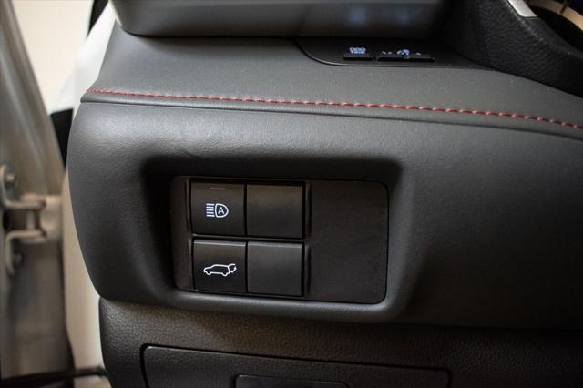 used 2022 Toyota Highlander car, priced at $36,155