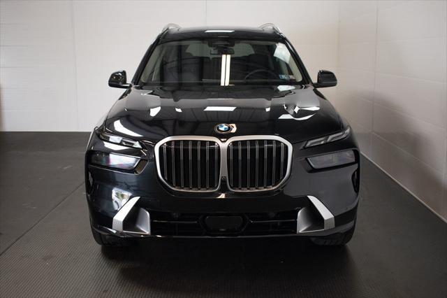 new 2025 BMW X7 car, priced at $89,705