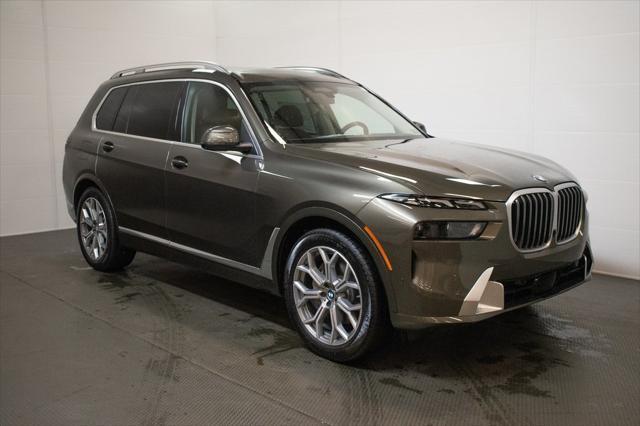 new 2025 BMW X7 car, priced at $92,205