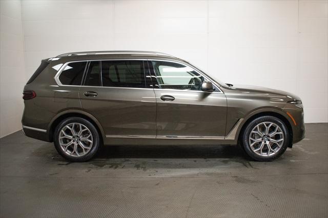 new 2025 BMW X7 car, priced at $92,205