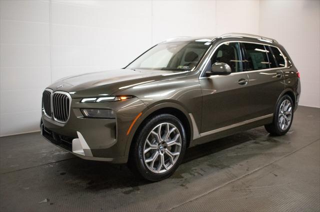 new 2025 BMW X7 car, priced at $92,205