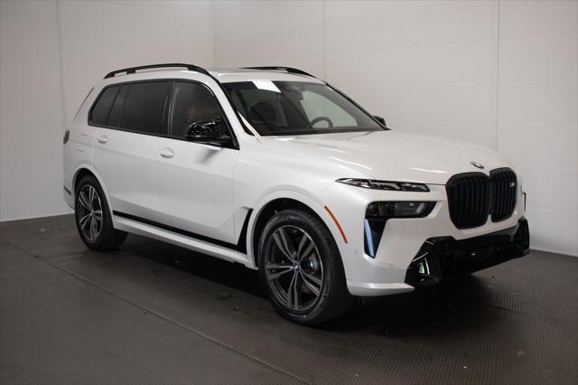 new 2025 BMW X7 car, priced at $120,405