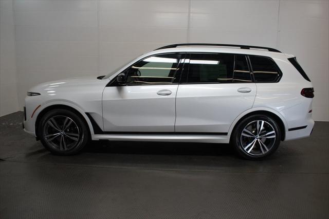 new 2025 BMW X7 car, priced at $120,405