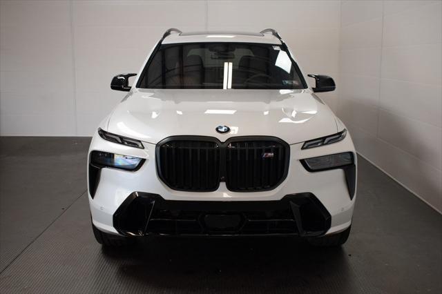 new 2025 BMW X7 car, priced at $120,405