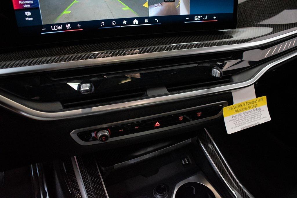 new 2026 BMW X7 car, priced at $122,580