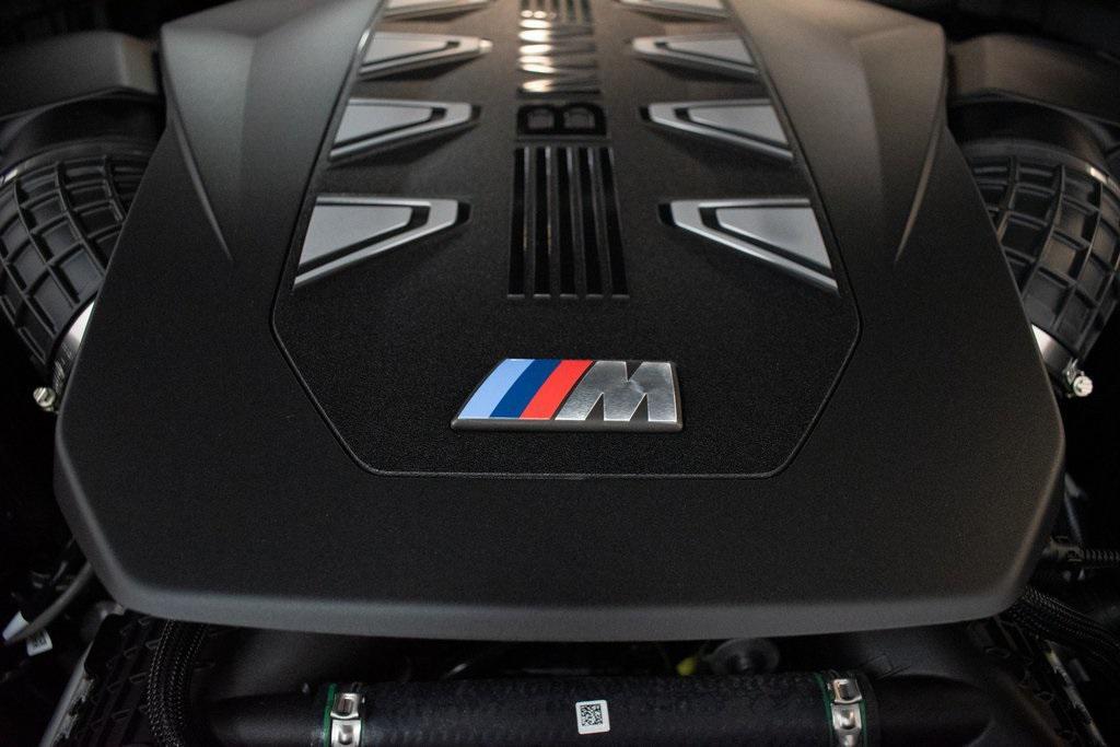 new 2026 BMW X7 car, priced at $122,580