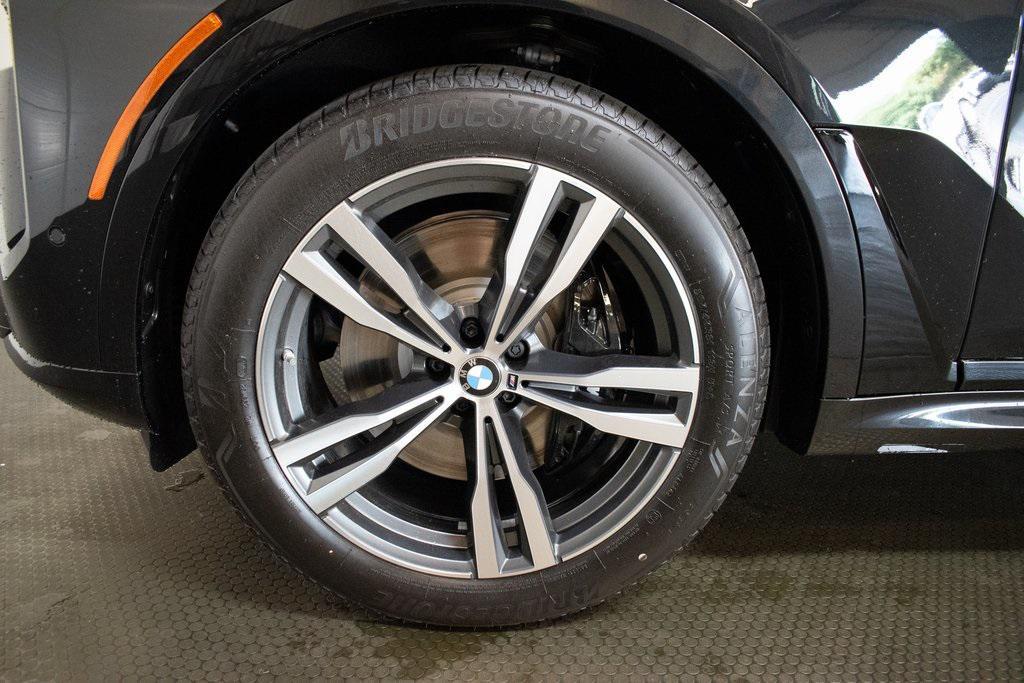 new 2026 BMW X7 car, priced at $122,580