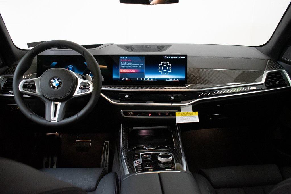 new 2026 BMW X7 car, priced at $122,580