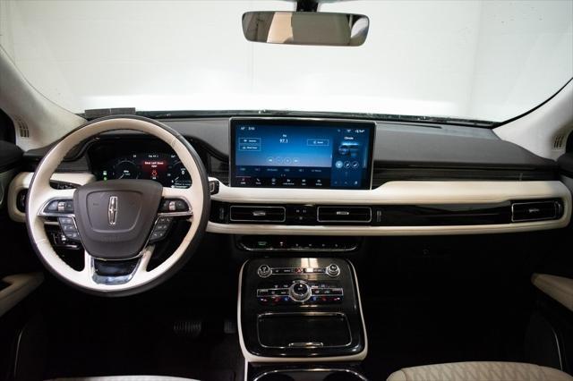 used 2022 Lincoln Nautilus car, priced at $42,700