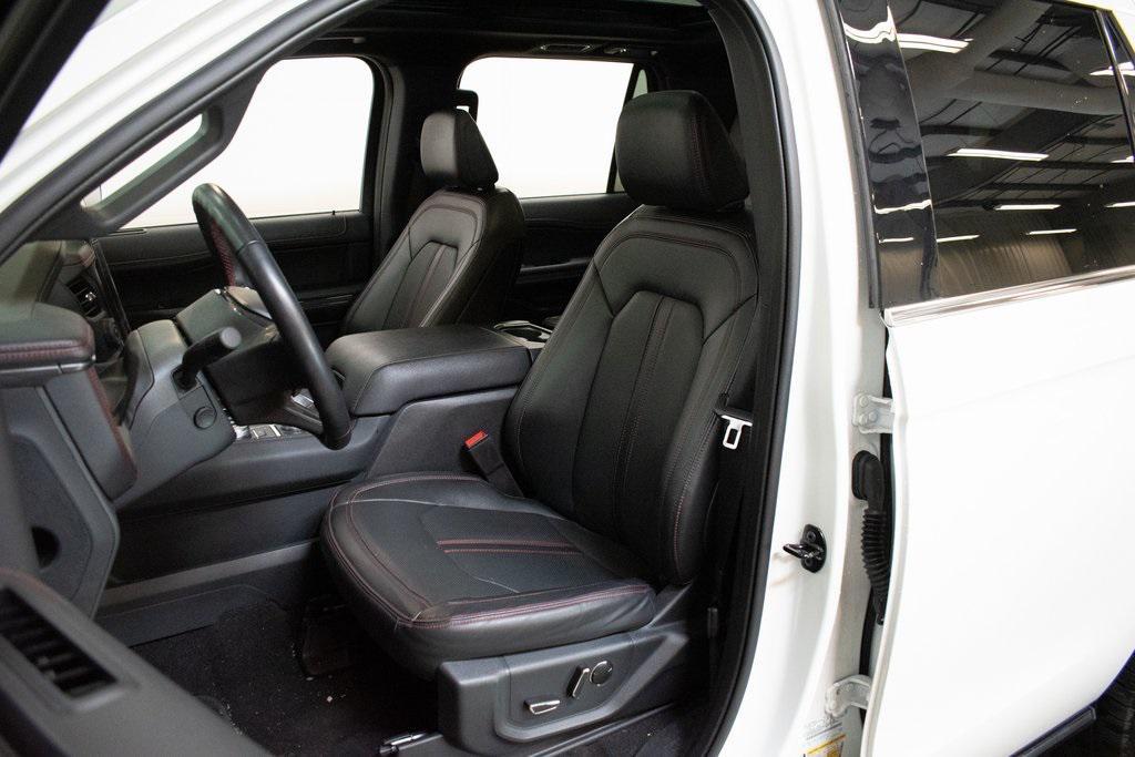 used 2024 Ford Expedition car, priced at $58,000