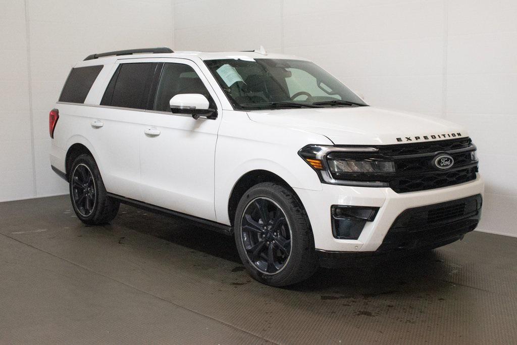 used 2024 Ford Expedition car, priced at $57,639