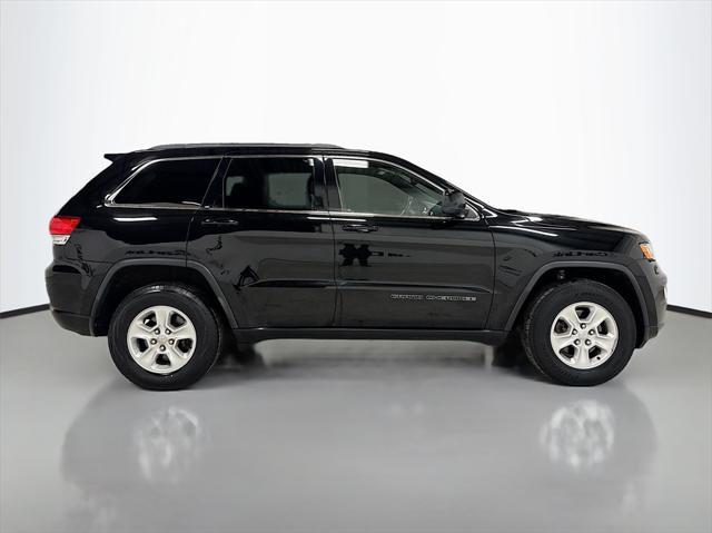 used 2017 Jeep Grand Cherokee car, priced at $15,995