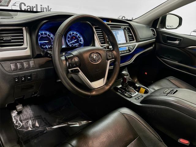 used 2018 Toyota Highlander car, priced at $23,499