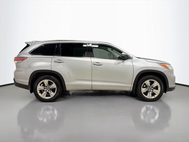 used 2016 Toyota Highlander car, priced at $18,995