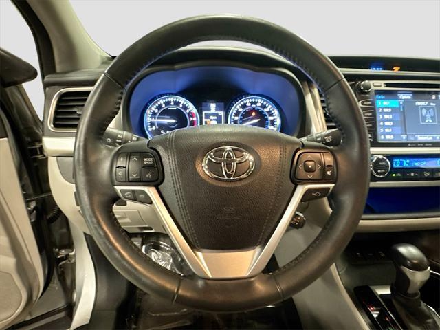 used 2016 Toyota Highlander car, priced at $18,995
