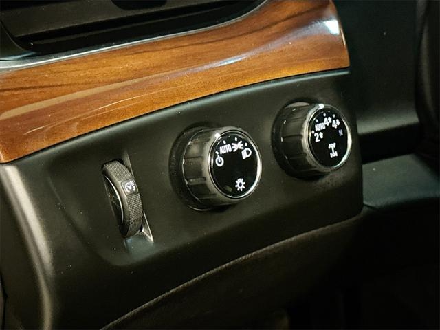 used 2019 Cadillac Escalade ESV car, priced at $25,343