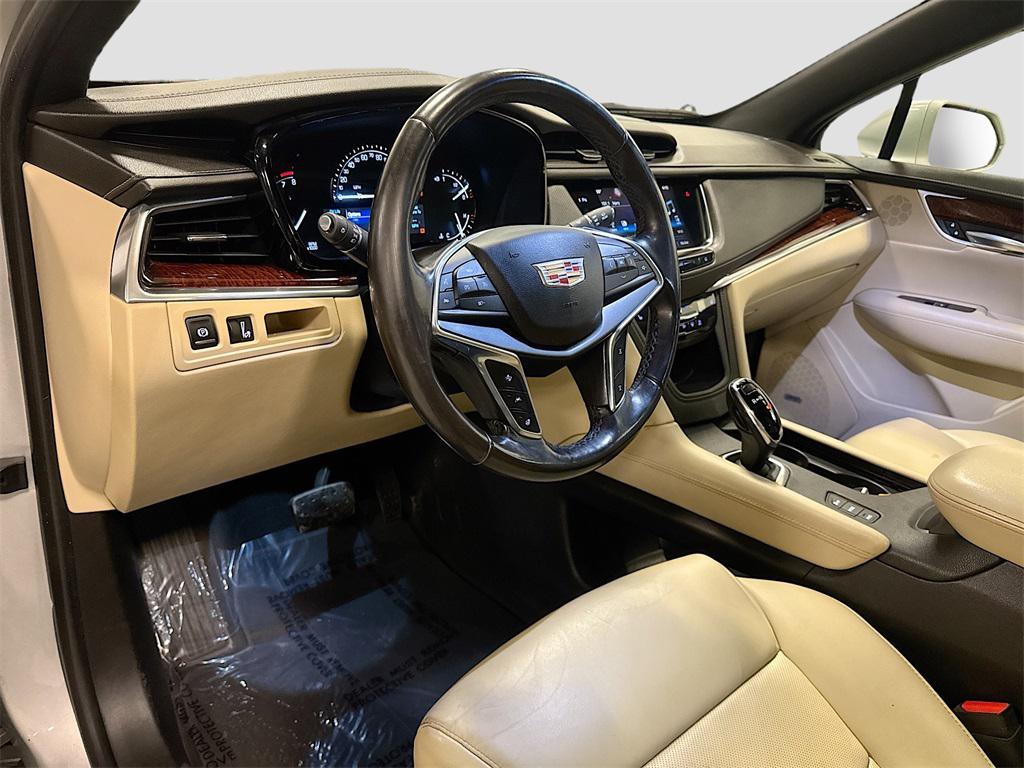 used 2018 Cadillac XT5 car, priced at $15,950