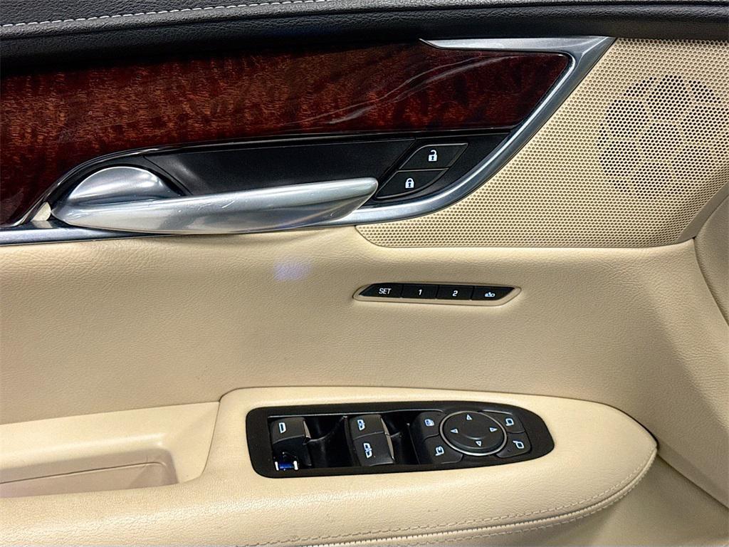 used 2018 Cadillac XT5 car, priced at $15,950