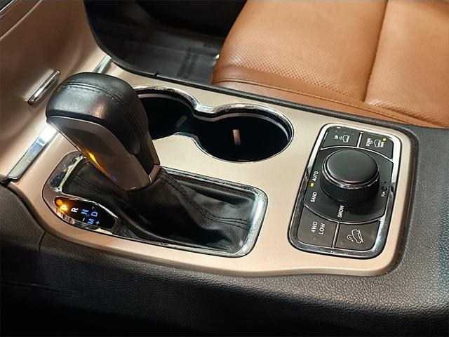 used 2016 Jeep Grand Cherokee car, priced at $15,900