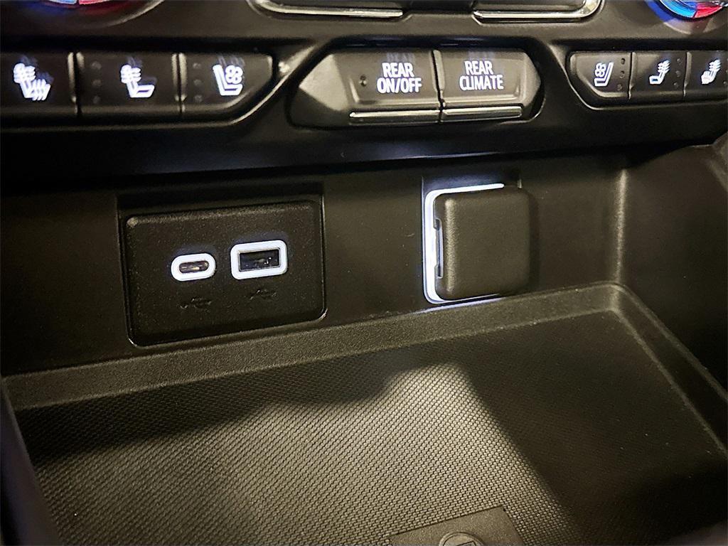 used 2022 GMC Yukon car, priced at $44,500