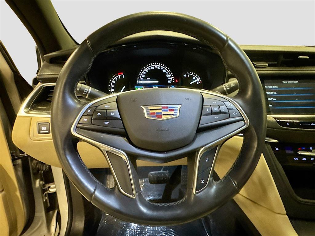 used 2018 Cadillac XT5 car, priced at $15,250
