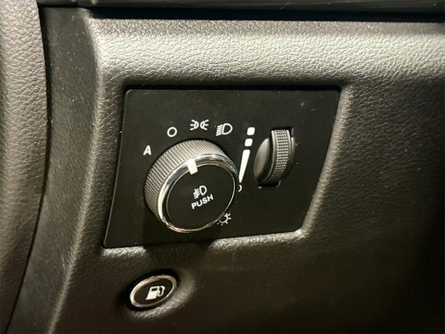 used 2019 Jeep Grand Cherokee car, priced at $15,499