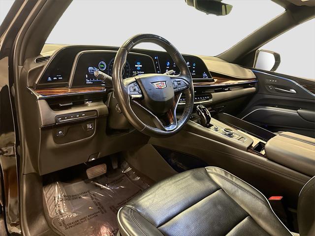 used 2023 Cadillac Escalade ESV car, priced at $58,995