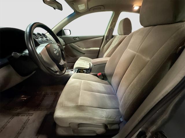 used 2009 Nissan Altima car, priced at $6,595