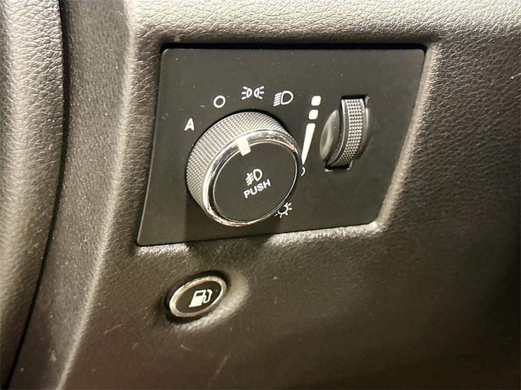 used 2017 Jeep Grand Cherokee car, priced at $16,295