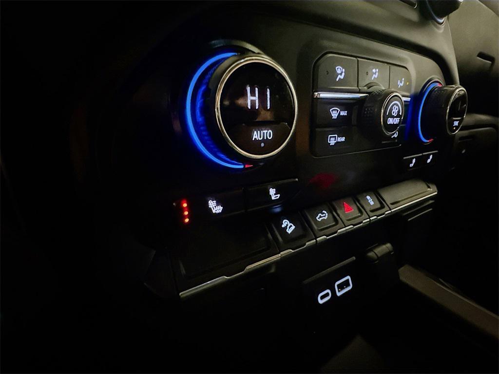 used 2021 Chevrolet Silverado 1500 car, priced at $28,000