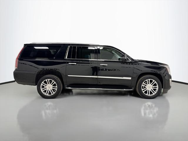 used 2020 Cadillac Escalade ESV car, priced at $26,995