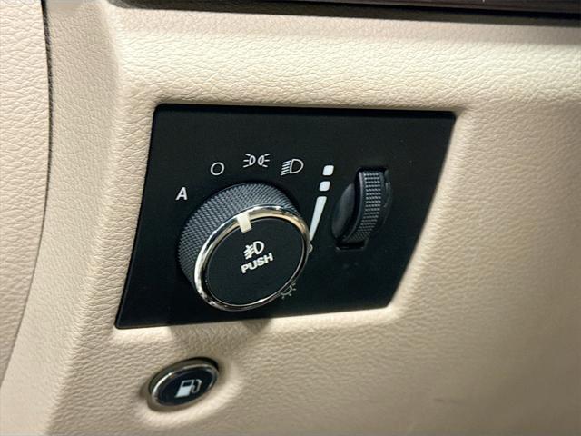 used 2014 Jeep Grand Cherokee car, priced at $10,600