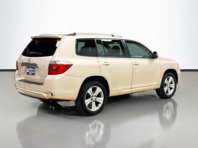 used 2008 Toyota Highlander car, priced at $7,695