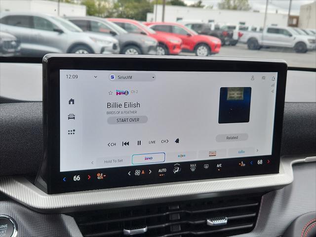 new 2025 Ford Explorer car, priced at $45,338