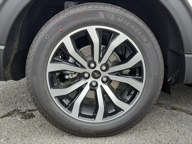 new 2025 Ford Explorer car, priced at $45,338