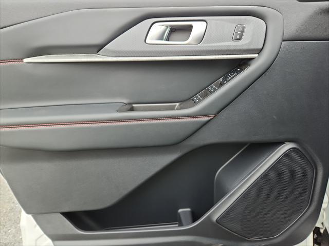 new 2025 Ford Explorer car, priced at $45,338