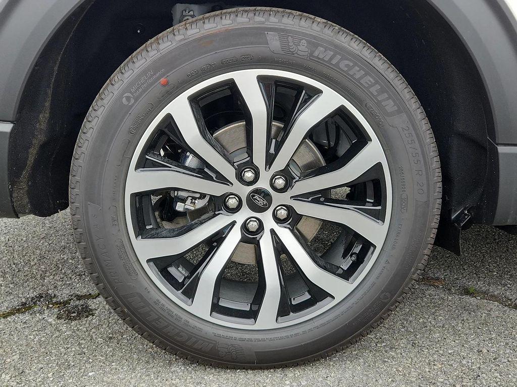 new 2025 Ford Explorer car, priced at $47,405