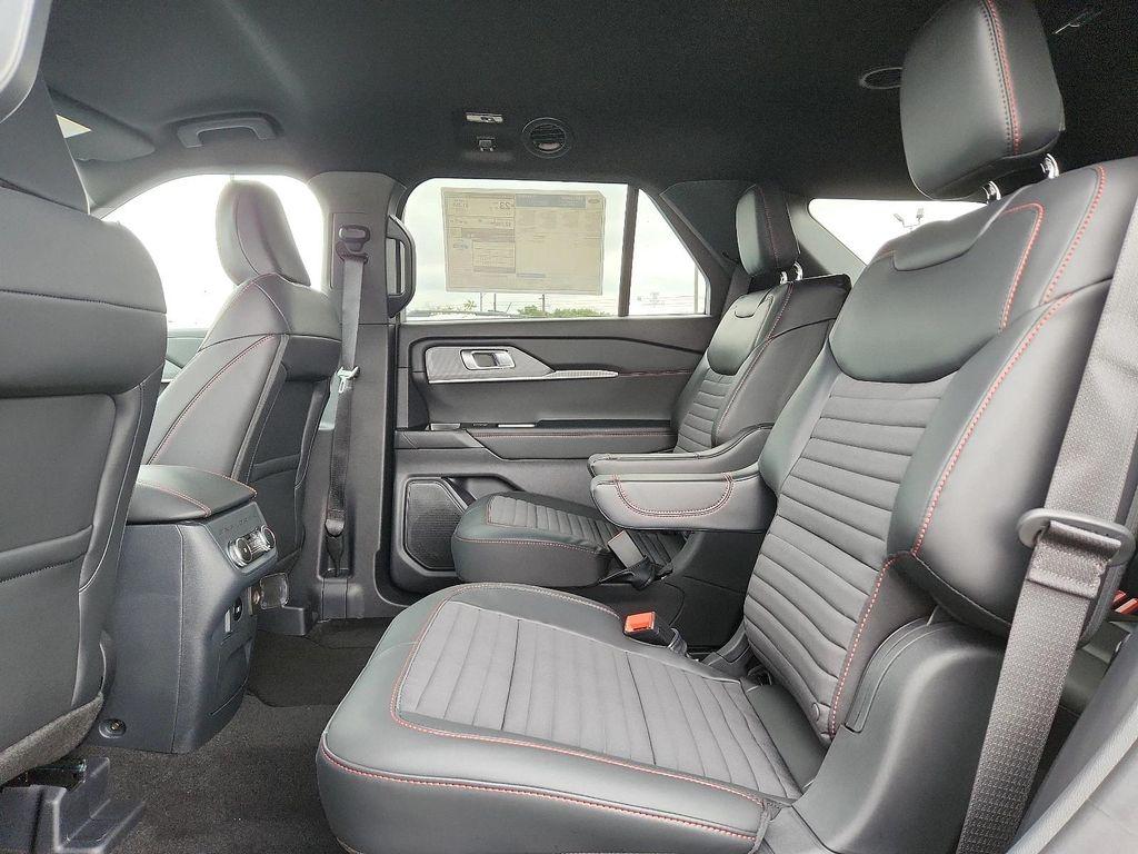 new 2025 Ford Explorer car, priced at $47,405